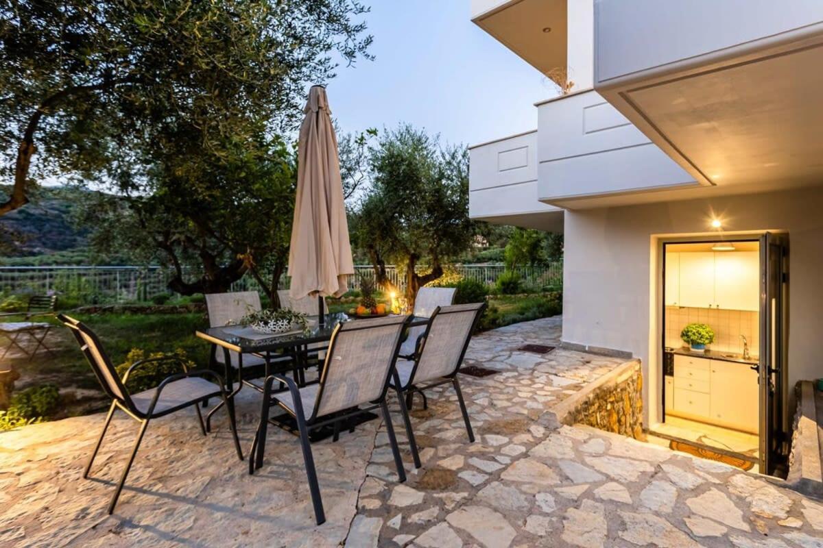 Kitries Summer Getaway - Eden Sandy Suite Kitriai Ngoại thất bức ảnh